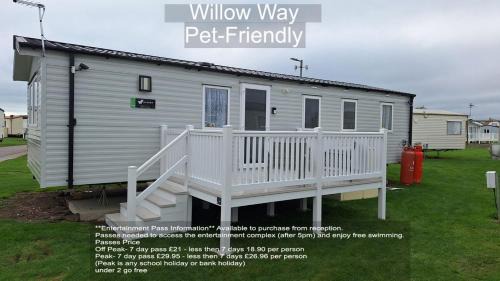 Camber Resort | Parkdean Camber Sands sleeps 8 Pet Friendly - ref-ww242