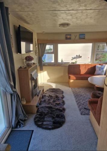 Borth House | Parkdean Escape Coastal Comfort in Borth Spacious 3 Bedroom Family Getaway