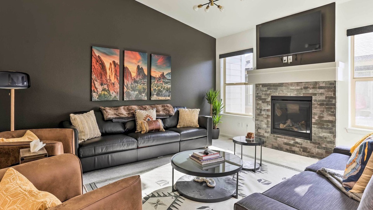 Parker House | Parker Townhome w/ Fireplace & Basement Bar!