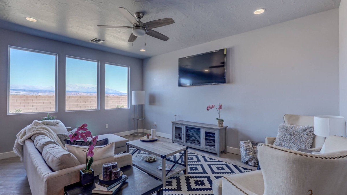 St. George House | Parking galore, quiet & bonus- electrical RV hookup!