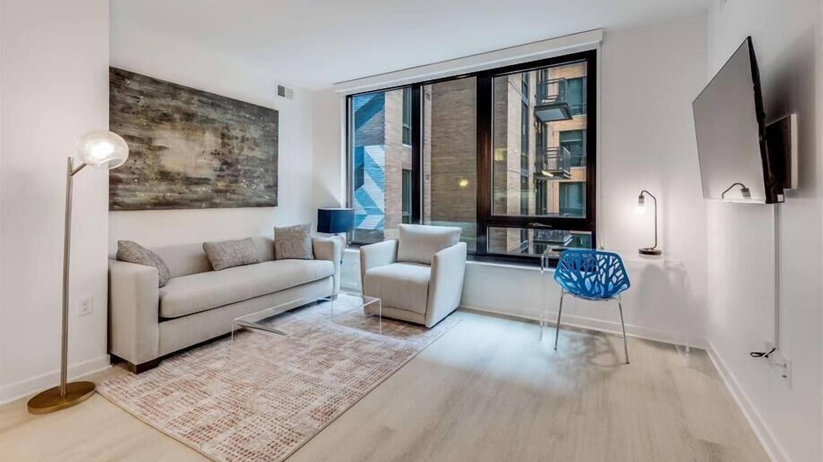 NoMa Hotel | Parking & Onsite Retail | Steps from Metro RL | Washington DC