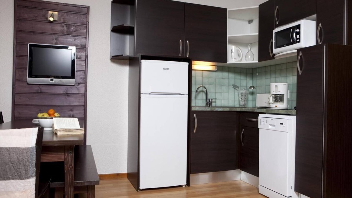 Lanslevillard Apartment | Parking, tv, ski locker, 35m², Val Cenis