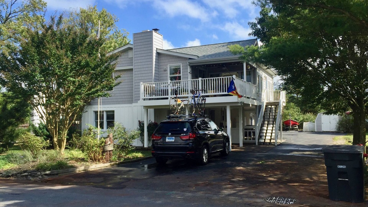Lewes House | Parklike Setting With Bay View Steps From Lewes Beach