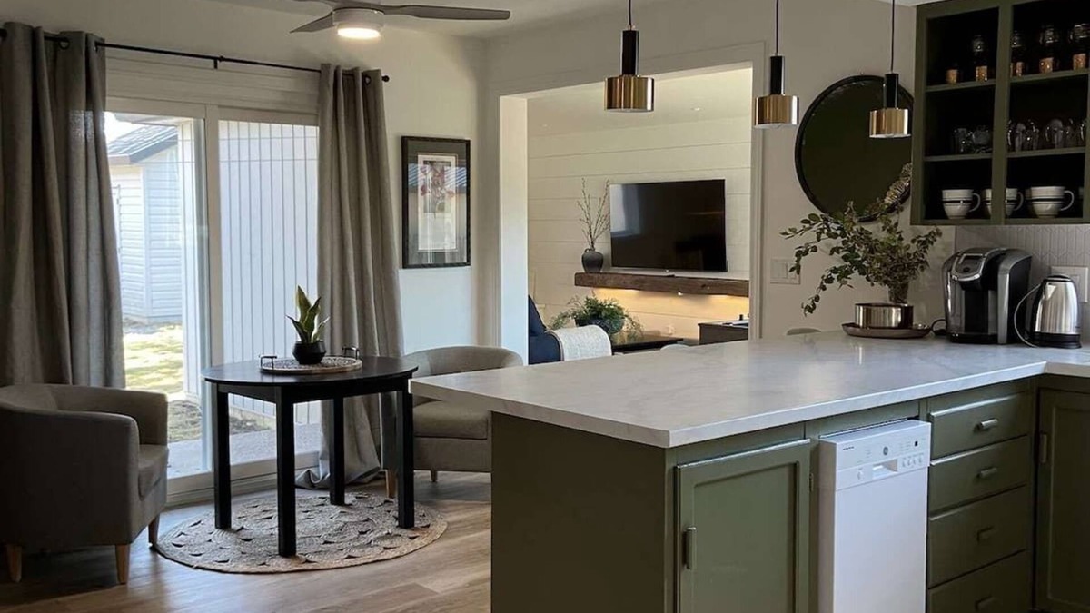 Elora House | Parkside Cottagen