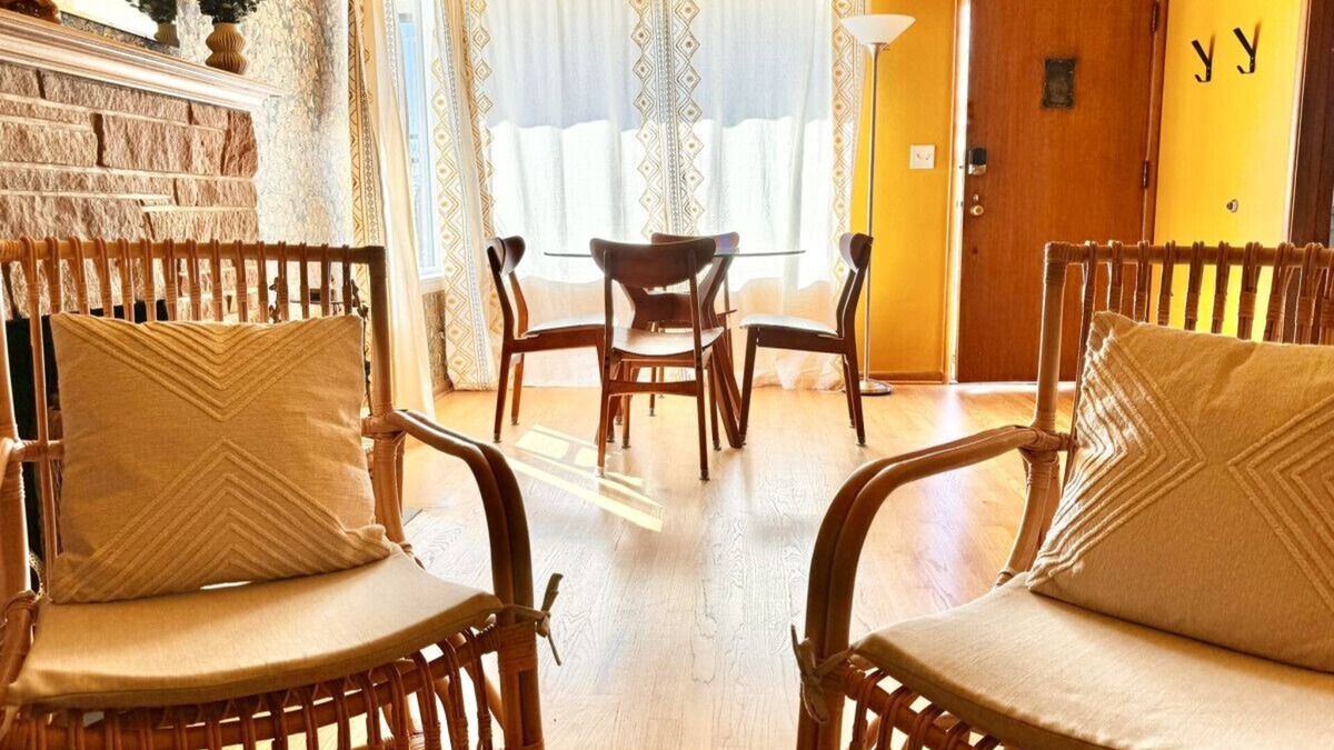 Fremont House | ✨ Parkside Suite Vintage Charm + Modern Comfort ✨