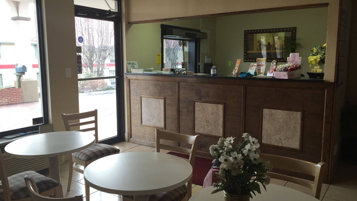 Morristown Hotel | Parkway Inn