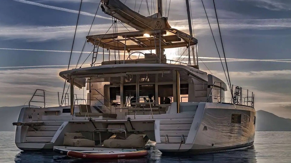 Naousa Boat Rental | Paros Catamaran - Catamaran in Paros - Flo 52 by Fantasia Villas