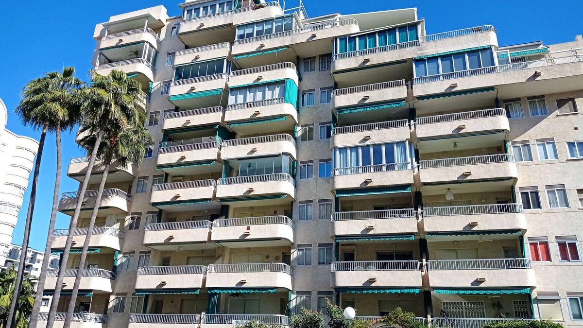 Grau i Platja Apartment | Parque VII 9º pta.17 Solo Familias!