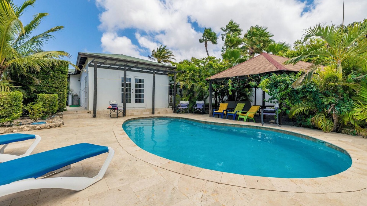 Eagle Beach Villa | Parrot Villa - Stunning vacation home near Eagle Beach