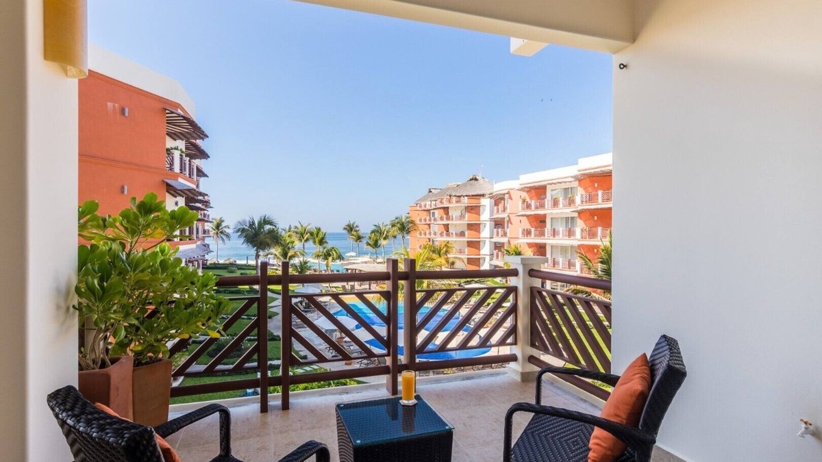 San Pedro Mixtepec Resort | Partial Ocean View 1 Bedroom Residence with Resort Amenities!