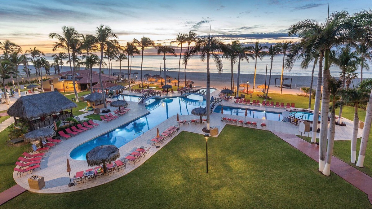 San Jose del Cabo Resort | Party time, Baja style!