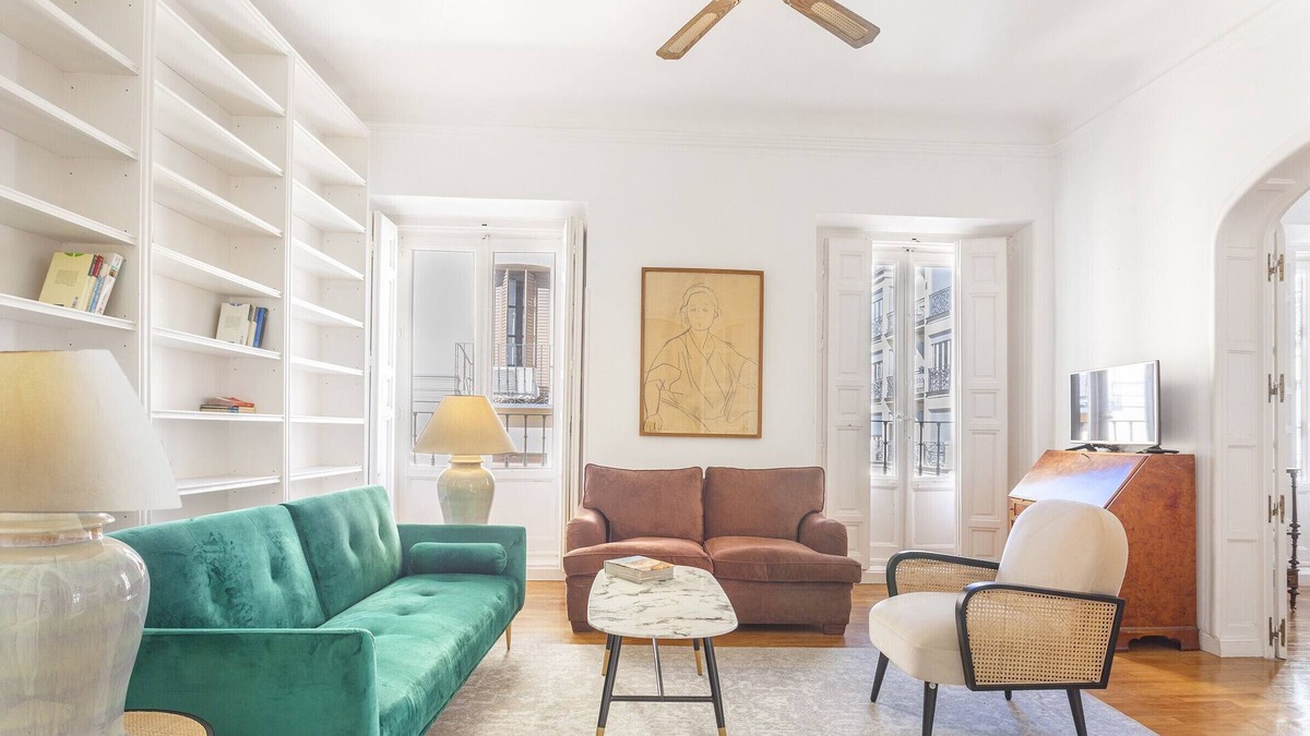 Cortes Apartment | Paseo del Prado II apartment in Madrid