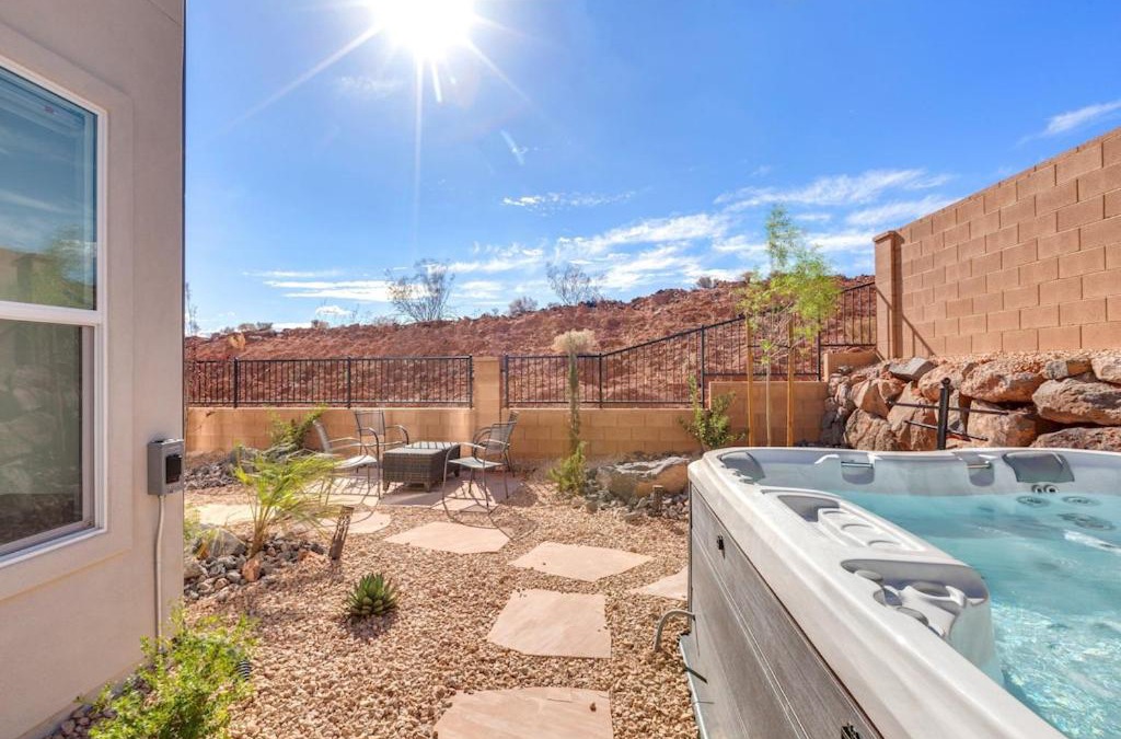 Washington House | Paseos 1213 Brand New Home, Private Hot Tub, BBQ Grill, Ping Pong, Air Hockey, and More!