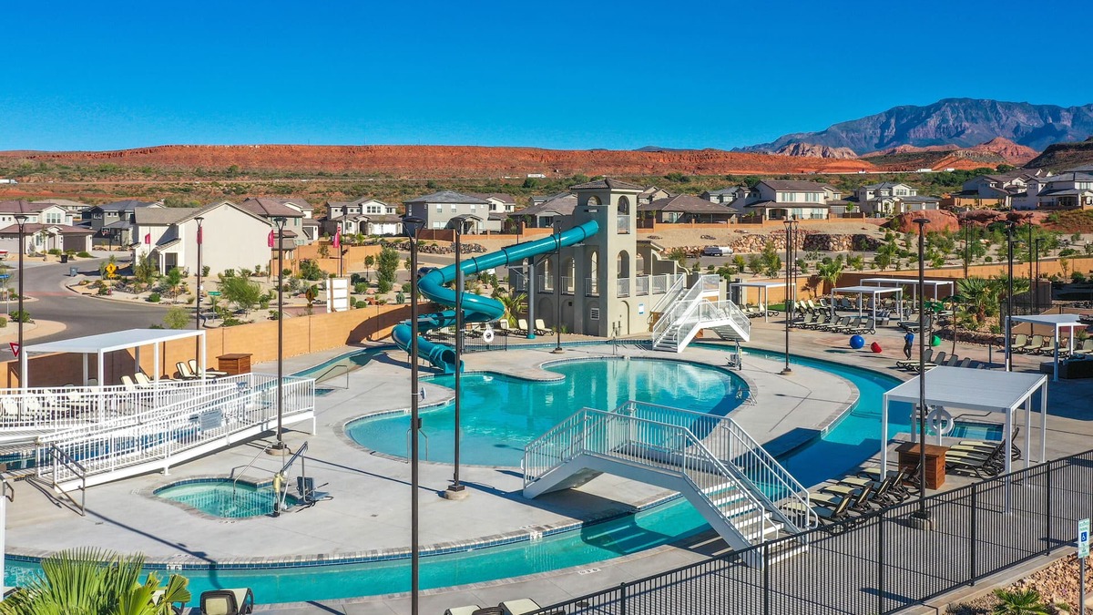 Washington House | Paseos Retreat | Sleeps 29, Private Pool, Hot Tub, BBQ, Ping Pong Table, Gaming Consoles and more!
