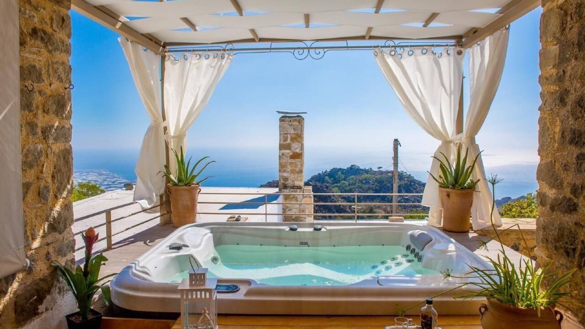 Anatoli House | Pasiphae Art Country House