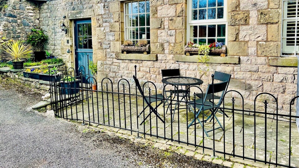 Allithwaite Apartment | Pass the Keys | Ground floor country chic apartment near Cartmel