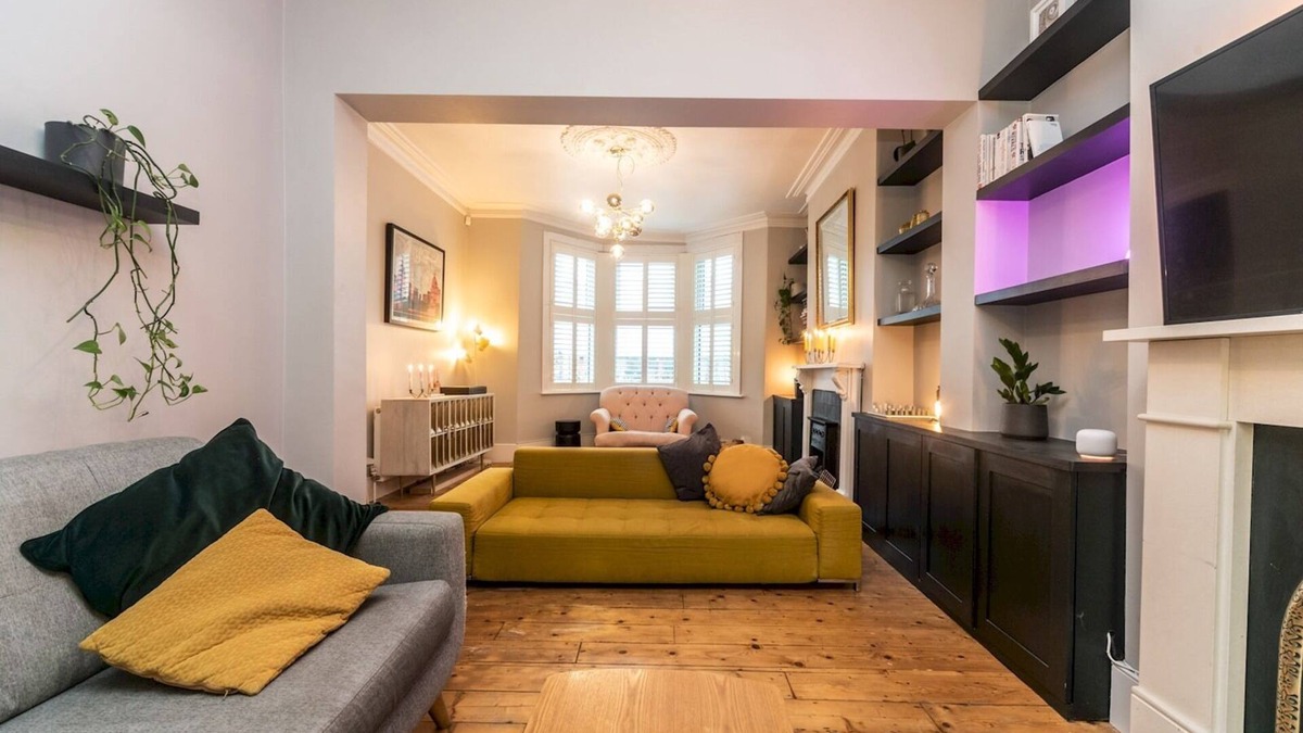 Peninsula House | Pass the Keys | Beautiful Spacious Home