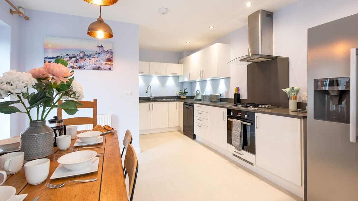 Marlow House | Pass the Keys | Central Marlow townhouse with private parking