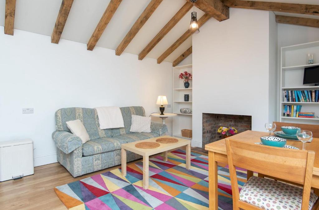 Combe Down House | Pass the Keys Charming Garden cottage with parking