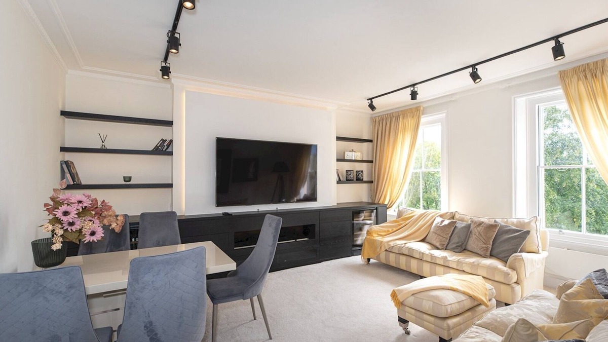 Regent's Park Apartment | Pass the Keys | Elegant 2bed flat overlooking Regent’s Park London