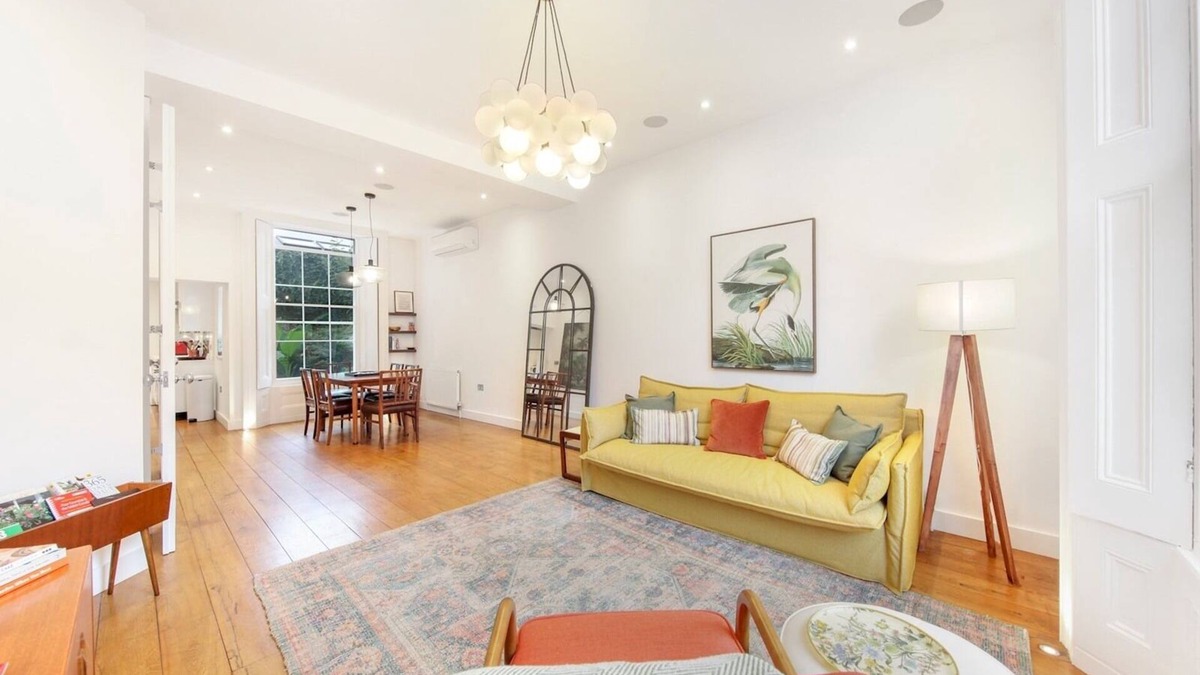 Camden Town with Primrose Hill Apartment | Pass the Keys | Elegant Apartment in Trendy Primrose Hill