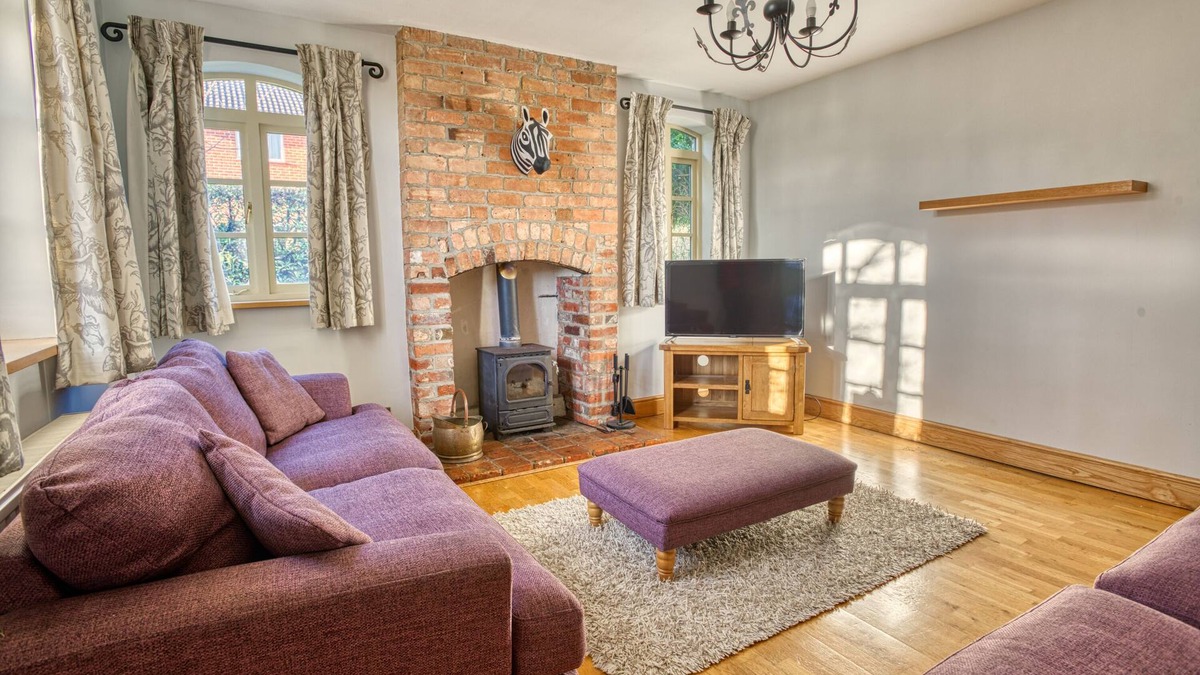 Newton On Trent House | Pass the Keys | Family home in the countryside