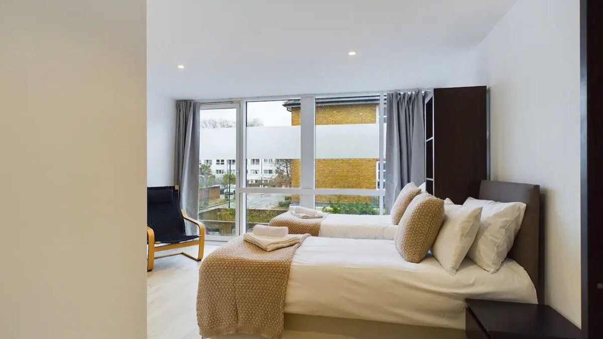 Weavers Apartment | Pass the Keys | Modern 4Bed 3Bath Balcony Apartment in Shoreditch