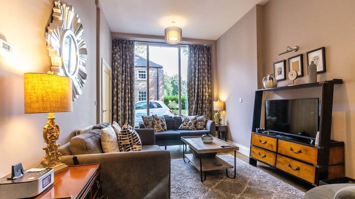 York House | Pass the Keys | No. 1 - Laurel Cottage