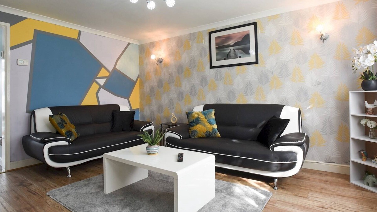 Portsmouth House | Pass the Keys | Spacious 4 Bed Family Home near Port Solent