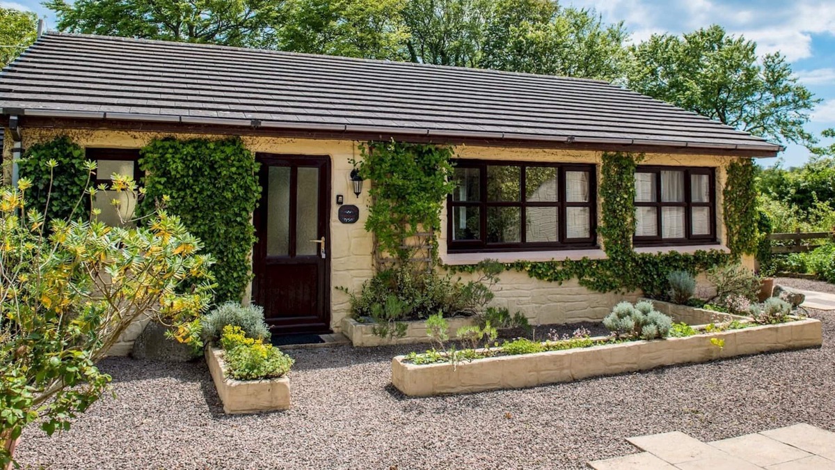 Tremain Cottage | Pass the Keys | Spacious Cottage in Ceredigion - Sleeps 6