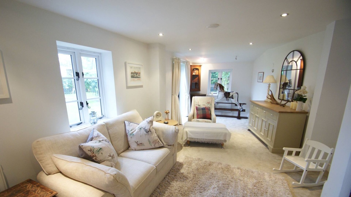 Clyst Saint George House | Pass the Keys | Spacious modern house East of Exeter