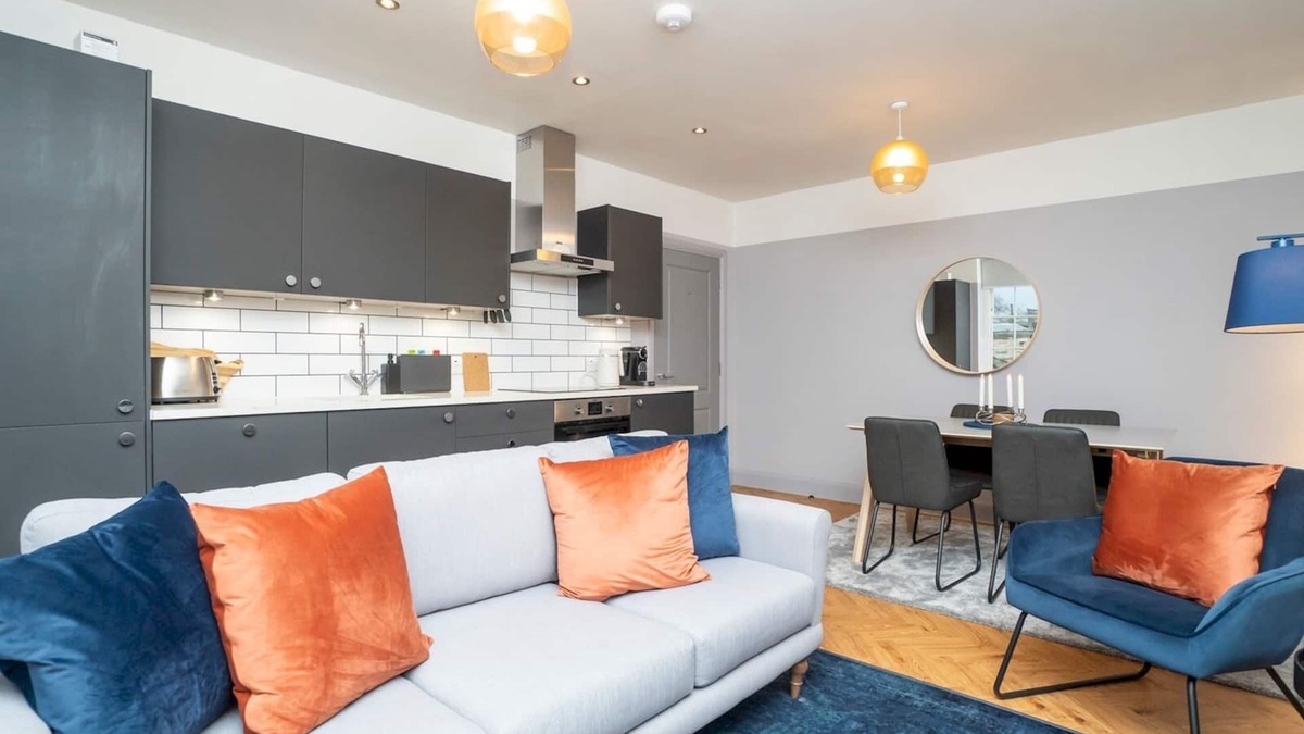 Bath City Centre Apartment | Pass the Keys |Stunning 2 bed retreat in the heart of Bath