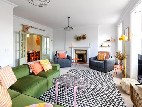 Upper Town Apartment | Pass the Keys Stunning apartment in central location