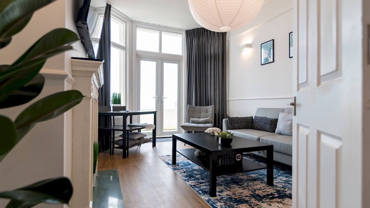 Cliftonville Apartment | Pass the Keys | Stunning Sea Front Retreat With Patio | Margate