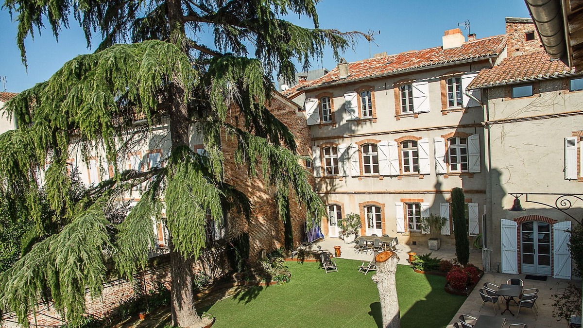 Lavaur House | PASTELIER: 8 bedroom house - spa, hammam, swimming pool, garden