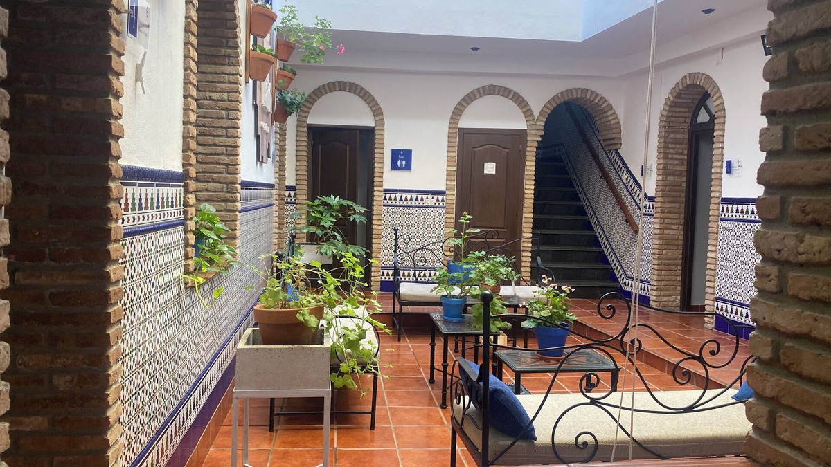 La Catedral House | Patio de la Plateria