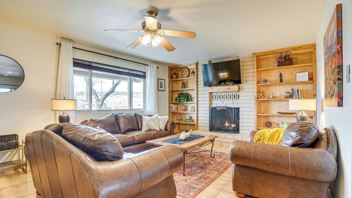 Wickenburg House | Patio & Mtn Views: Wickenburg 'Trail Head House'