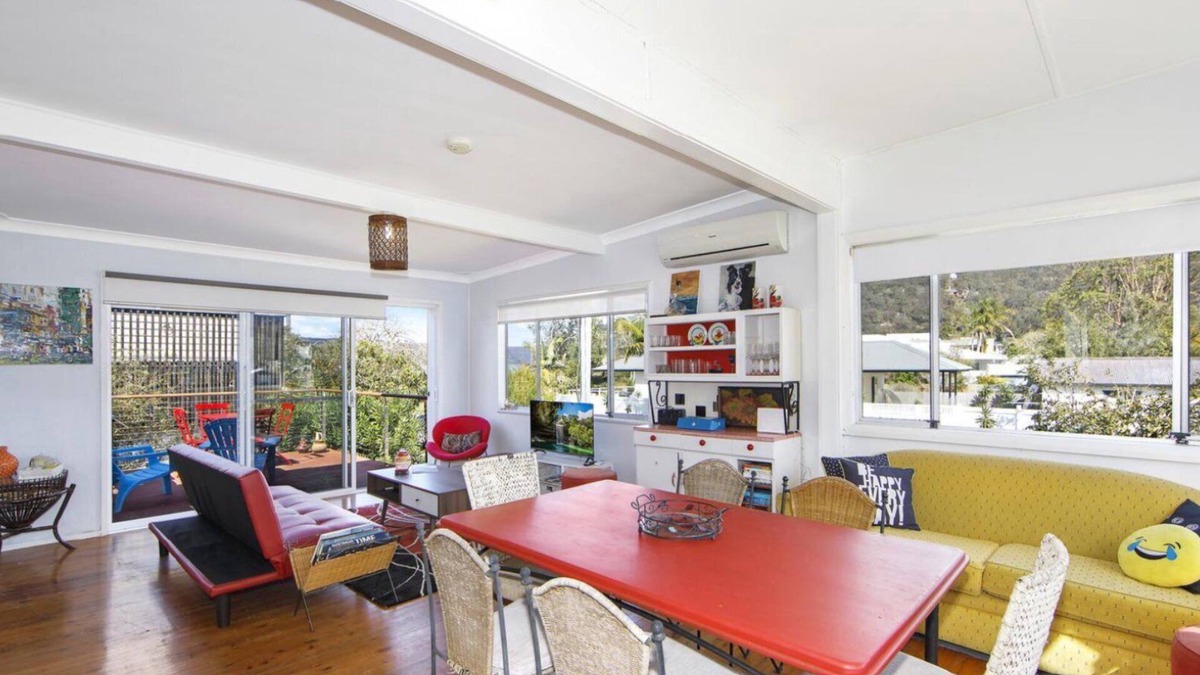 Patonga House | Patonga Corner Cottage by HolidayCo.