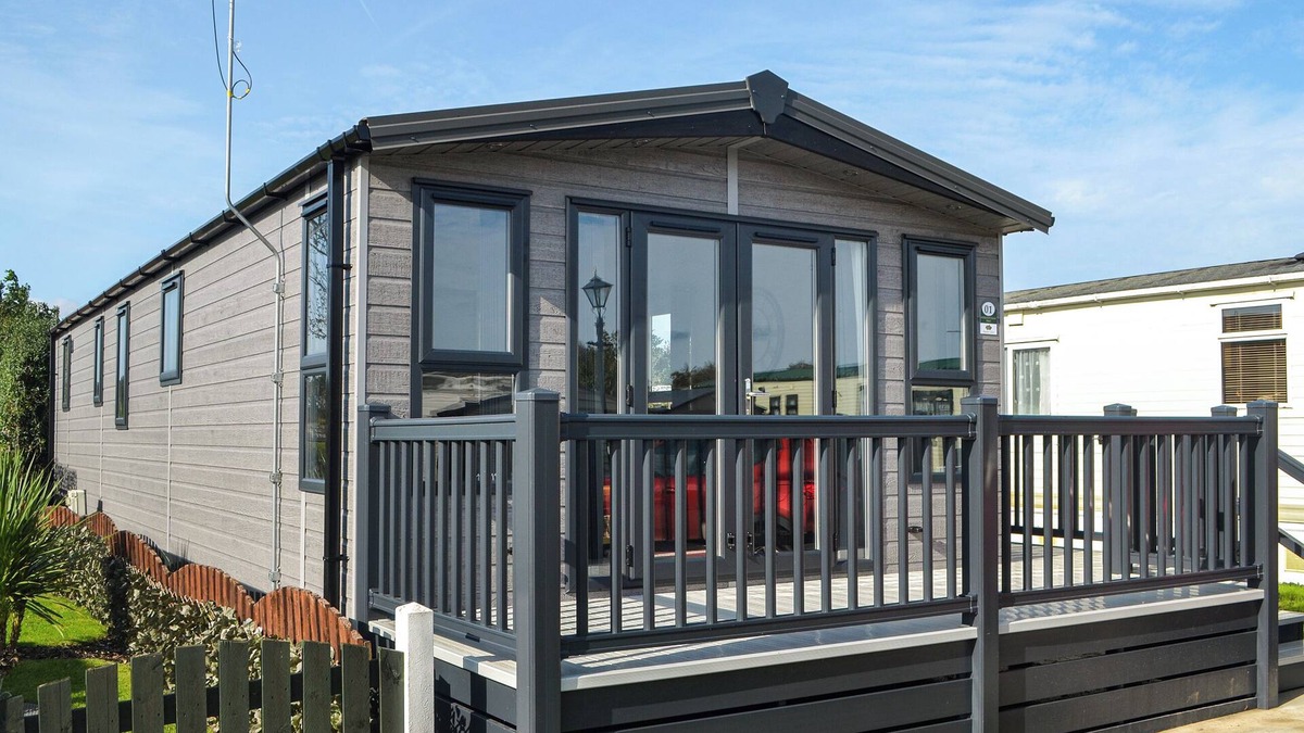 Patrington Haven Cottage | Patrington Haven is a pristine lodge park with an array of facilities.