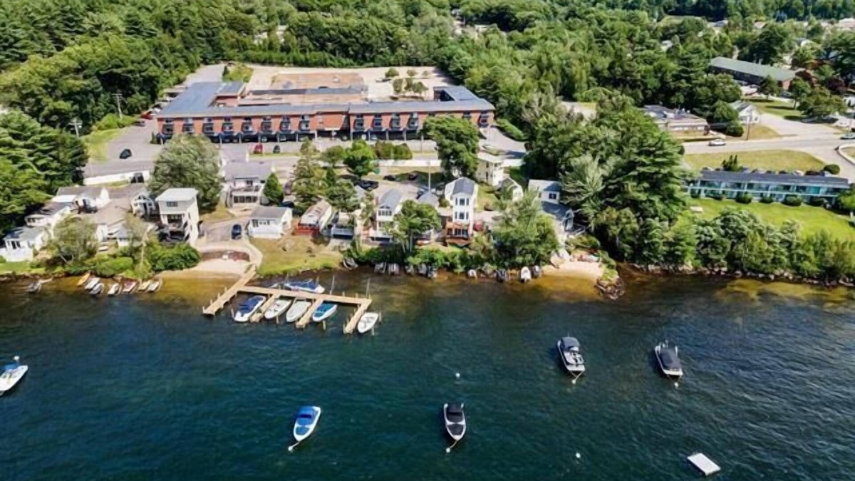 Gilford House | Paugus Bay Studio Close To It All!