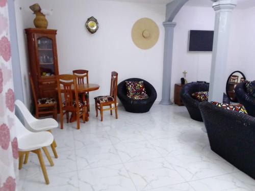 Yaounde Apartment | Pauline