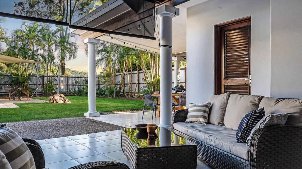 Wongaling Beach Apartment | Pause, Reset at Mission at the Shack