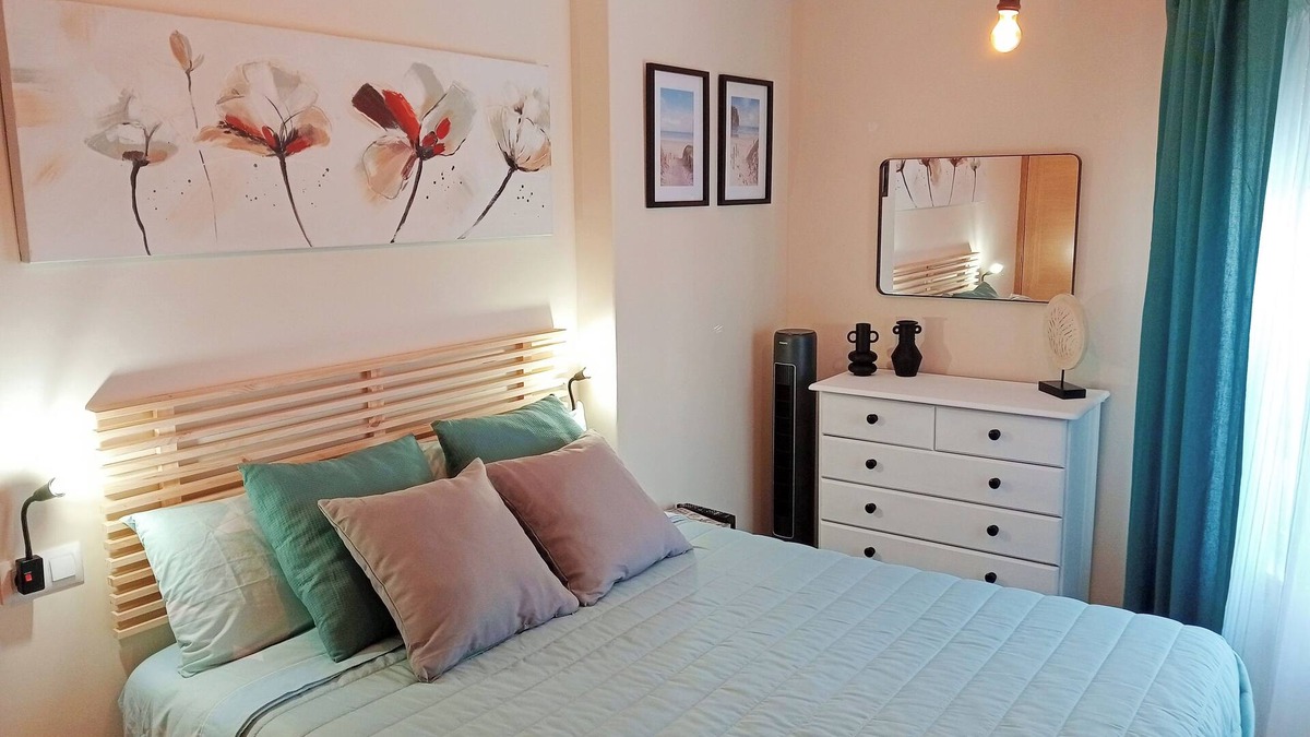 Cangas Apartment | PAUTANA, centrally located and a few meters from the beach.
