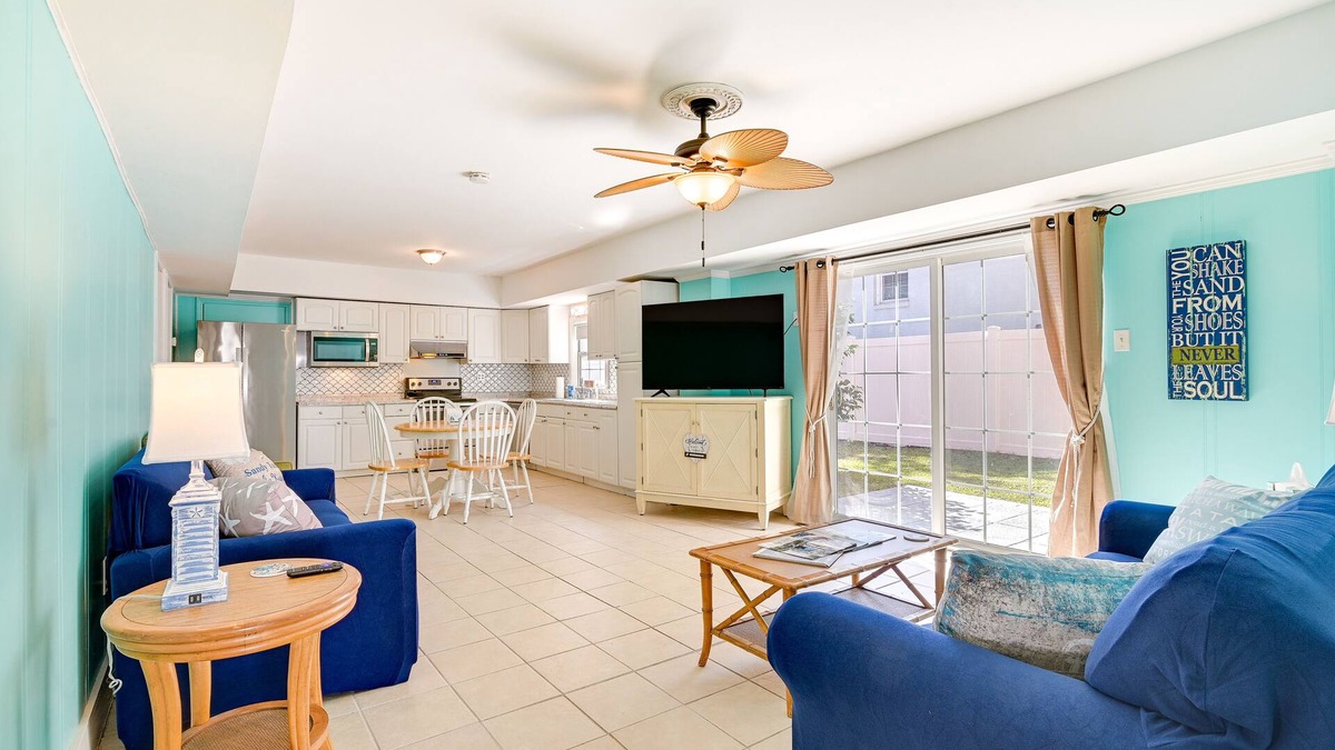 Pawleys Island House | Pawleys Island Retreat - Golf Cart Included!
