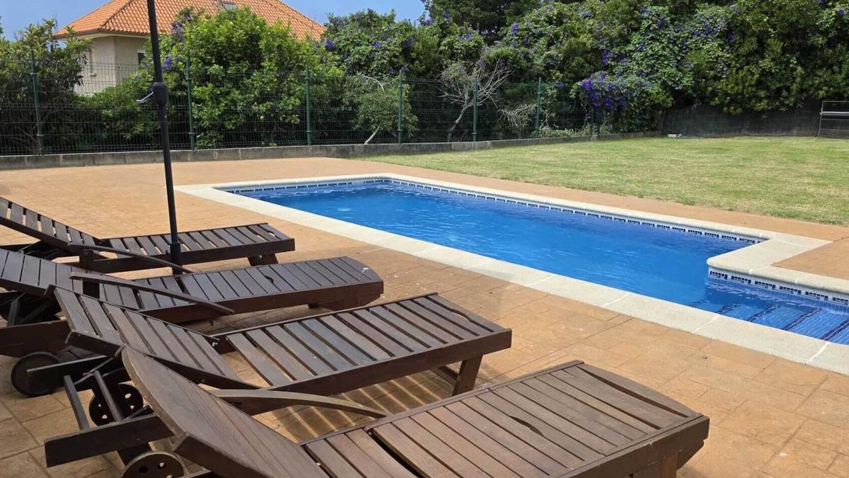 Portonovo Ski Chalet | PAXARIÑAS VILLA WITH PRIVATE POOL