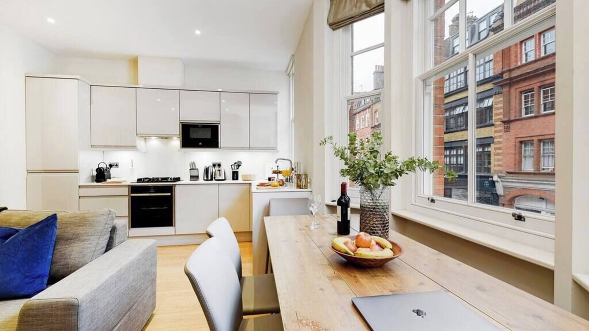 Norland Apartment | PBC | Luxury One Bedroom Apartment Soho (GT5)