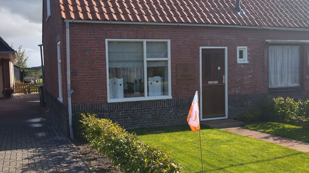 Lauwerzijl House | "Peace, Nature, and Comfort by the Lauwers River"