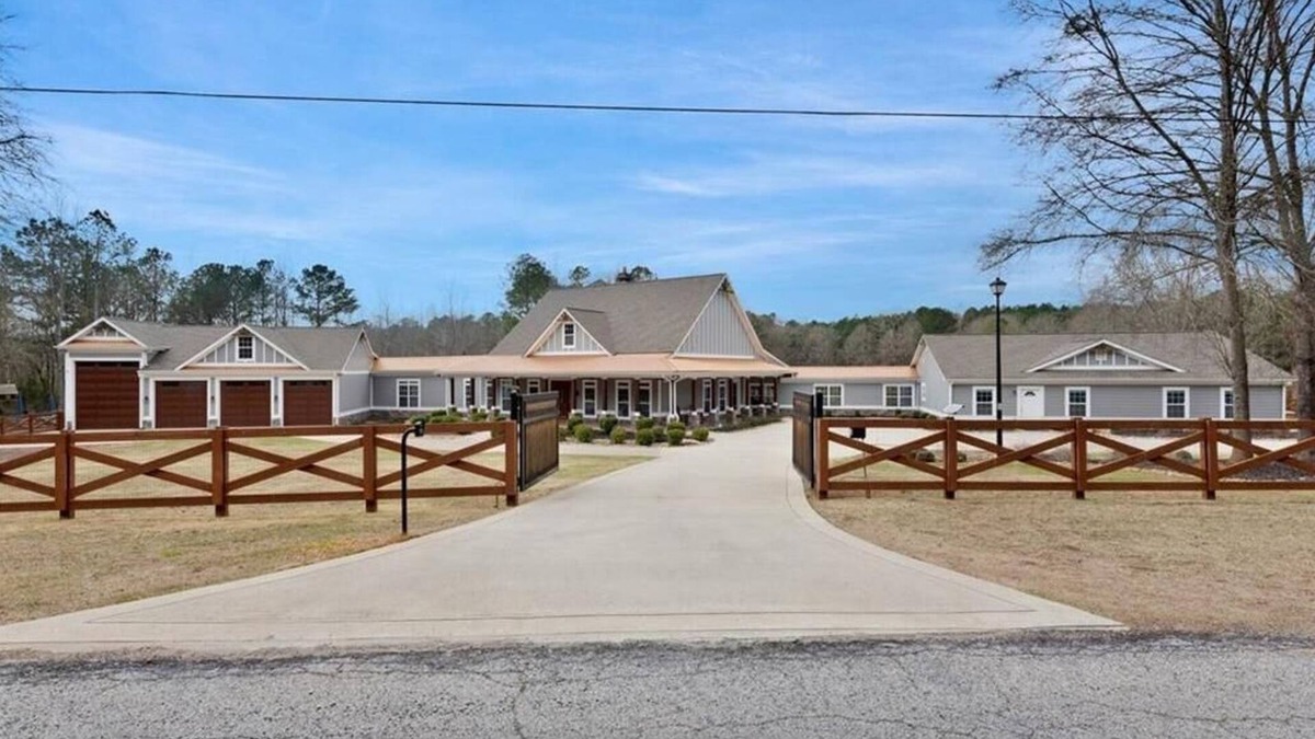 Farmington House | Peace of Paradise