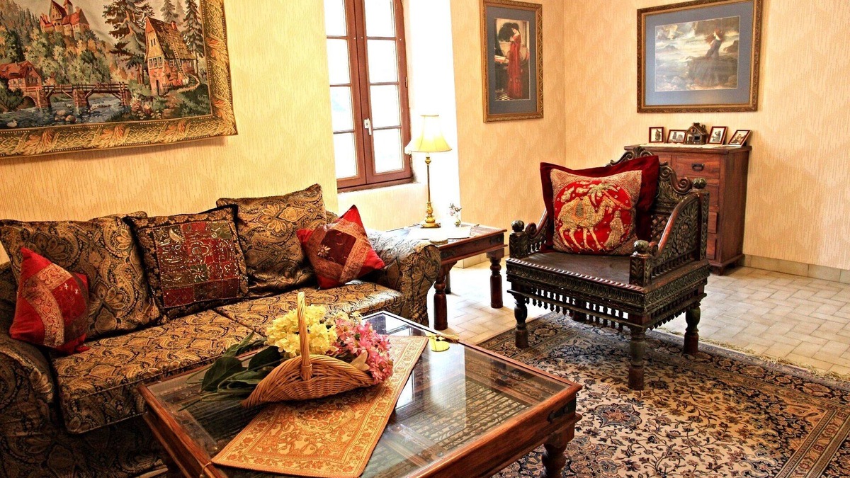 Comblessac House | PEACE, PRIVACY AND HISTORY—ALL WRAPPED UP IN A MAGICAL SETTING