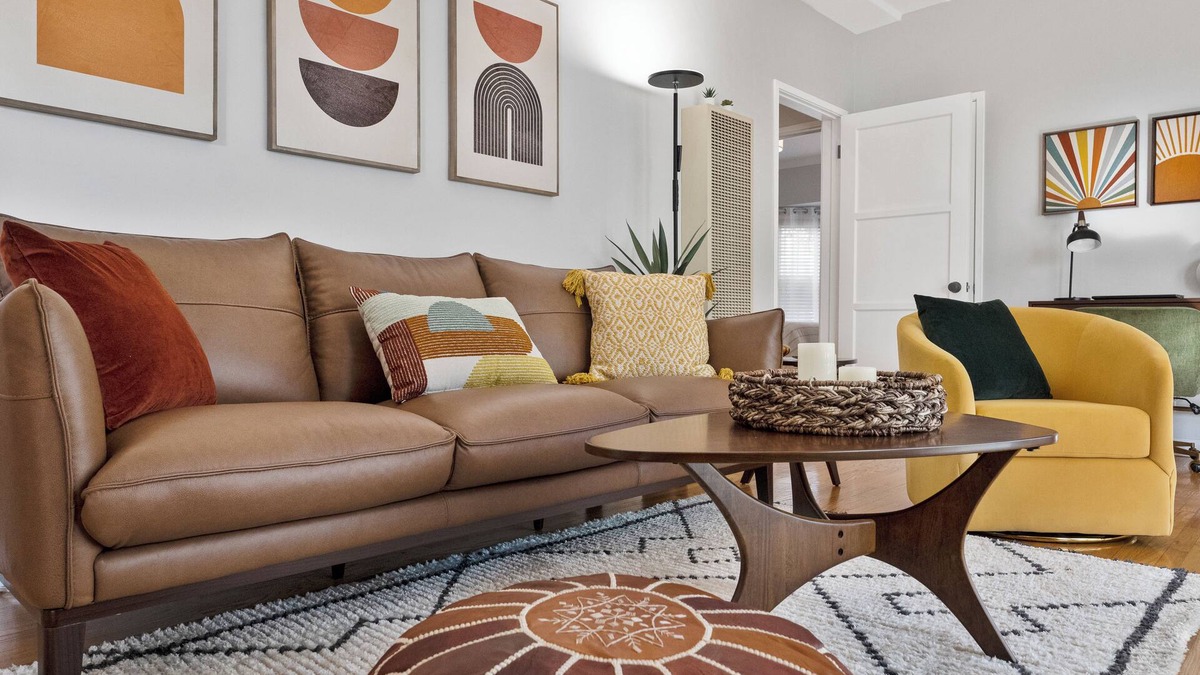 Glenwood Apartment | Peaceful 1st Floor Apt. with Soaking Bathtubnn